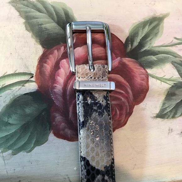 Nine West Faux Snakeskin Belt Silver Hardware Belt Sz M - Picture 3 of 8